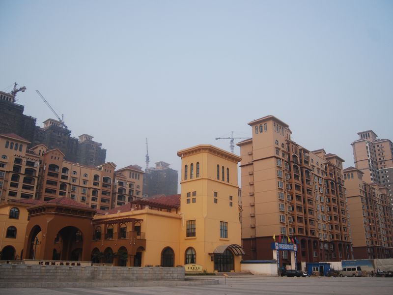 华强城一期二标段工程（2010年省文明工地、省“结构中州杯”工程）